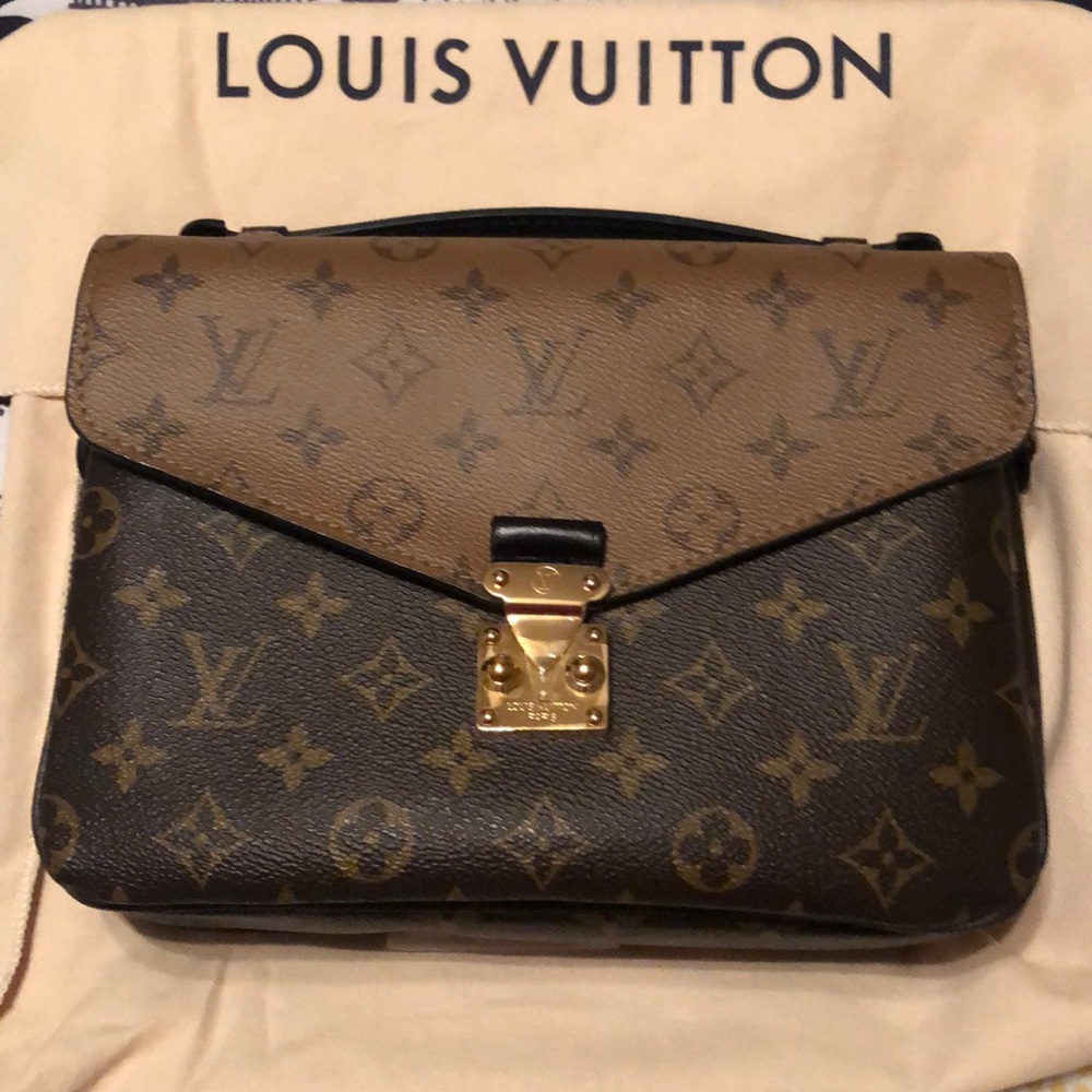 Louis Vuitton pochette metis